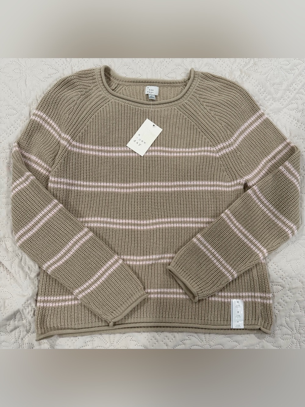 A New Day Women’s Striped Knit Sweater Beige Pink NWT Size M